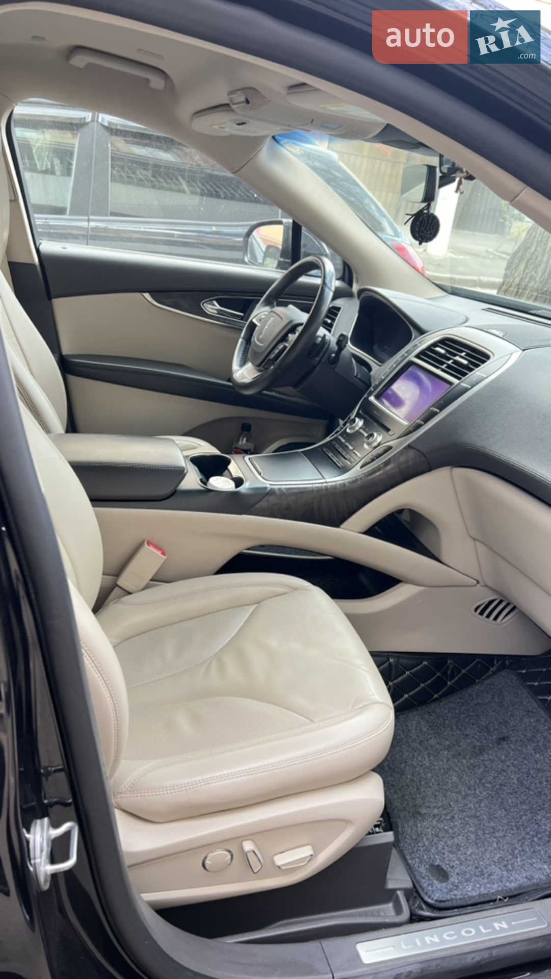 2018 Lincoln Nautilus - мініатюра 14
