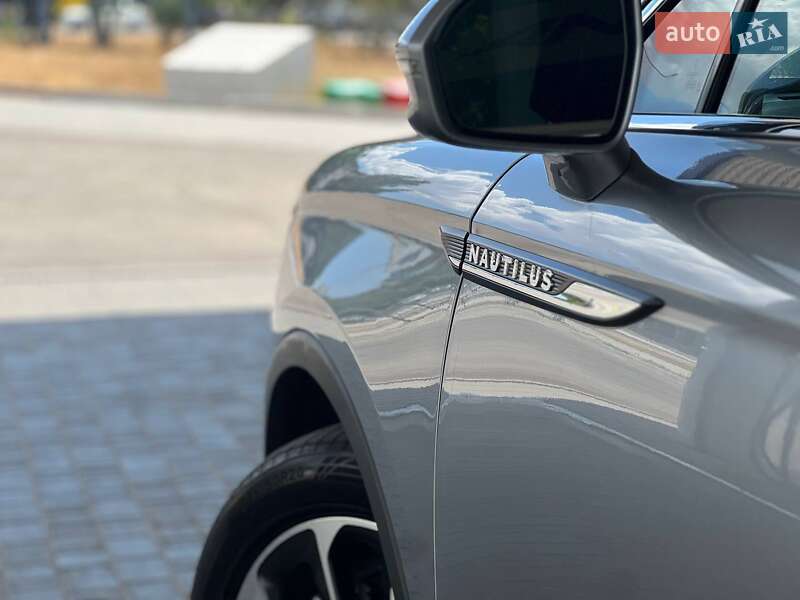 Внедорожник / Кроссовер Lincoln Nautilus 2021 в Николаеве