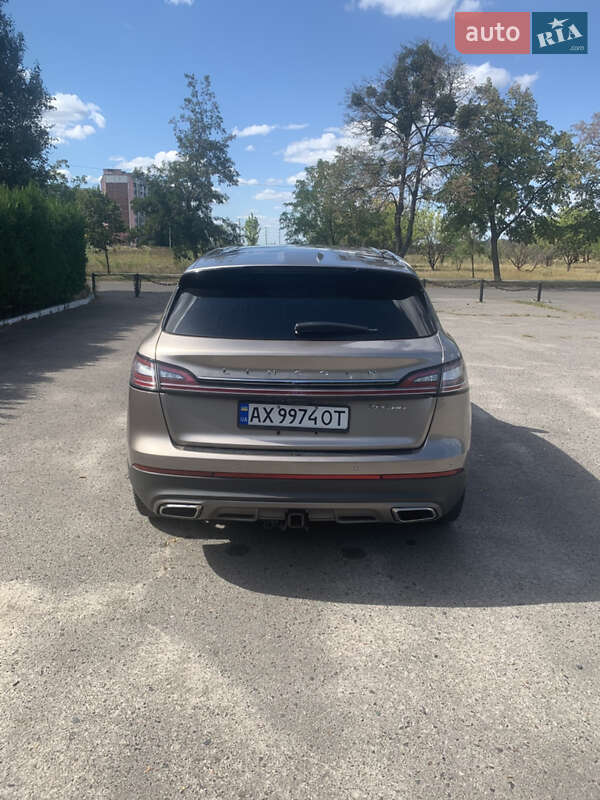 Позашляховик / Кросовер Lincoln Nautilus 2020 в Зміїві