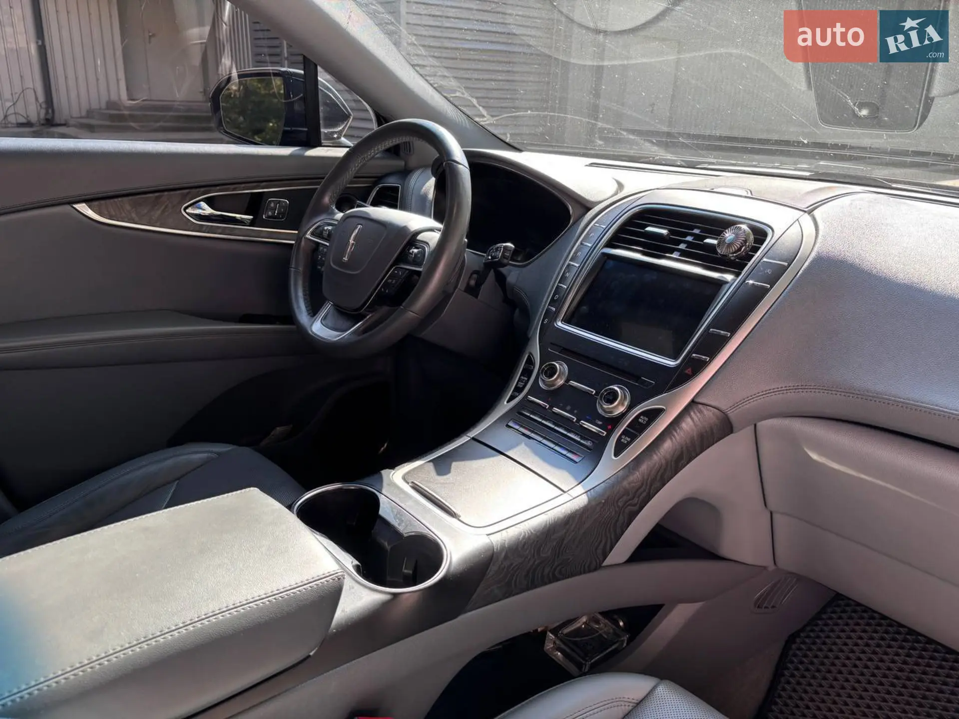 2019 Lincoln Nautilus - мініатюра 13