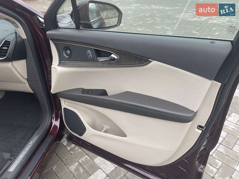 Внедорожник / Кроссовер Lincoln Nautilus 2019 в Черкассах фото 36 Внедорожник / Кроссовер Lincoln Nautilus 2019 в Черкассах