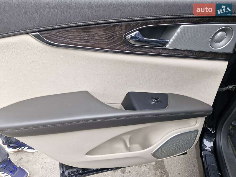 Внедорожник / Кроссовер Lincoln Nautilus 2020 в Николаеве