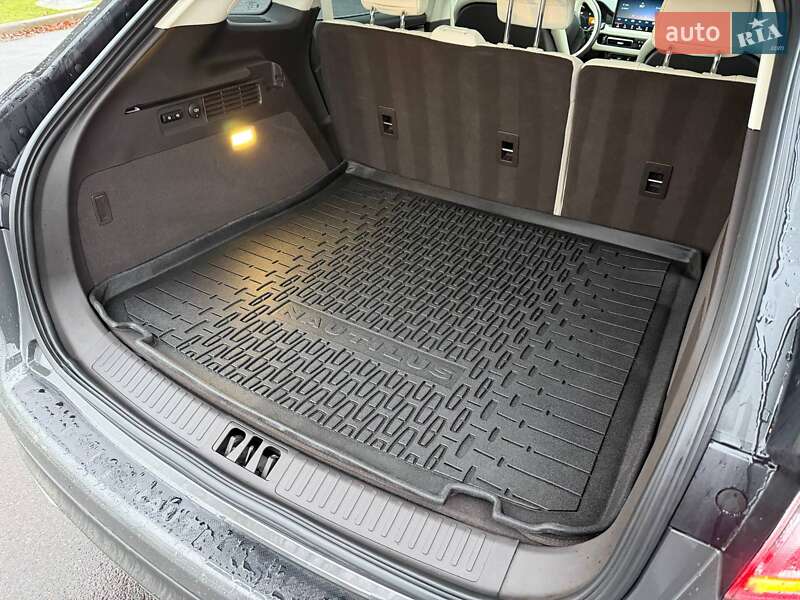 Позашляховик / Кросовер Lincoln Nautilus 2023 в Кривому Розі