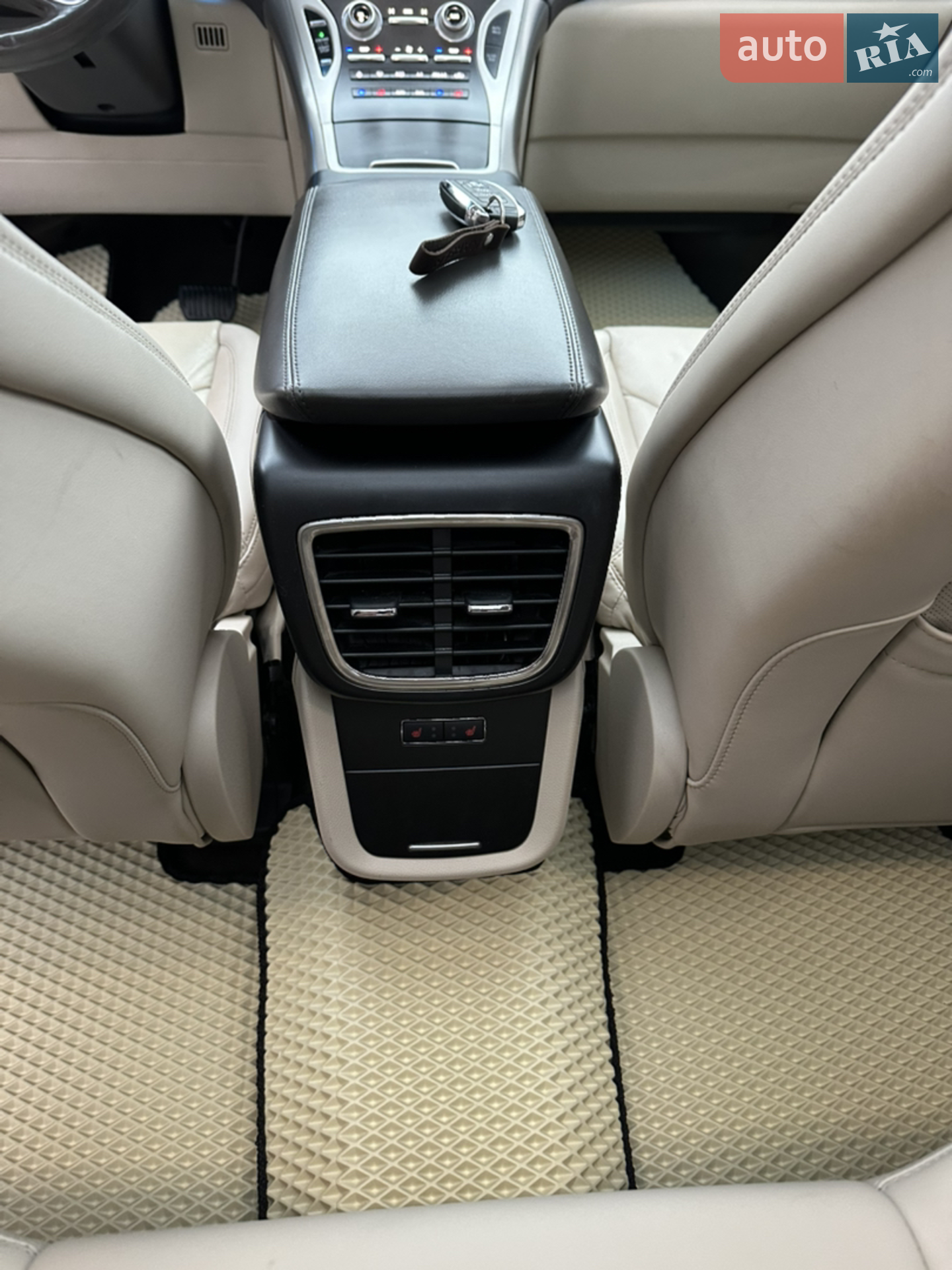 2018 Lincoln Nautilus - мініатюра 6
