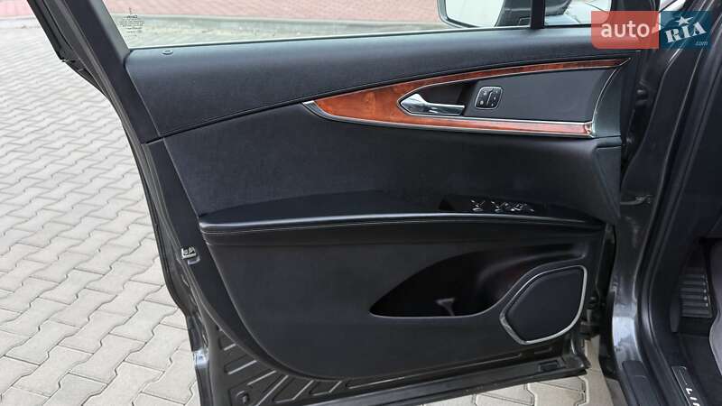 Позашляховик / Кросовер Lincoln Nautilus 2019 в Тернополі