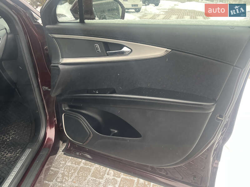 Внедорожник / Кроссовер Lincoln Nautilus 2019 в Ровно