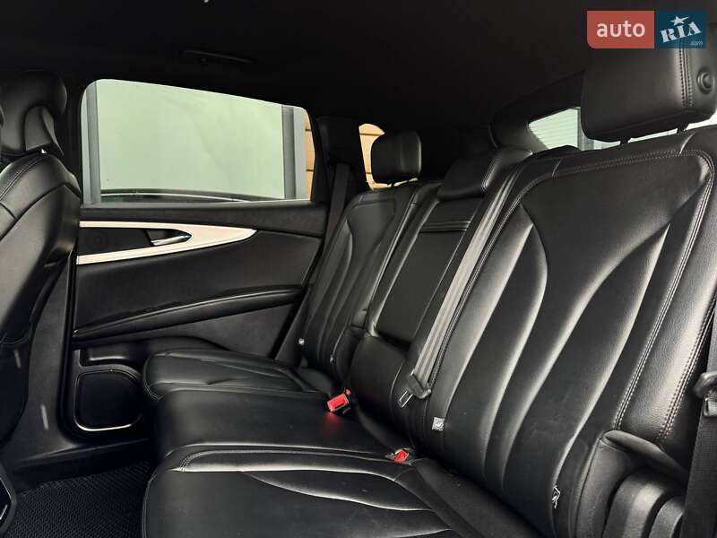 Внедорожник / Кроссовер Lincoln Nautilus 2019 в Ровно