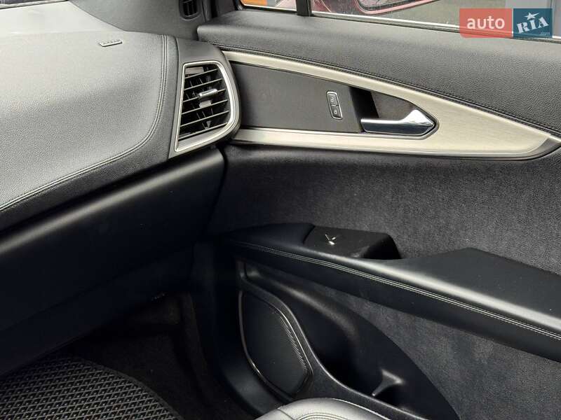 Внедорожник / Кроссовер Lincoln Nautilus 2019 в Ровно