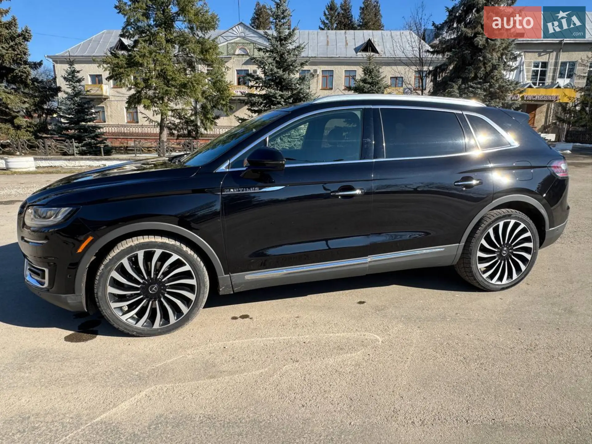 2020 Lincoln Nautilus - мініатюра 16