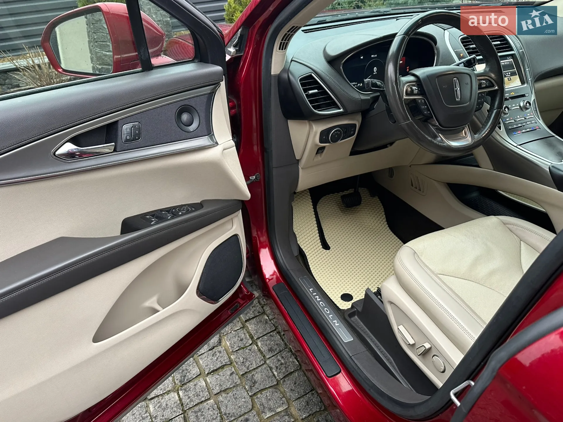 2018 Lincoln Nautilus - мініатюра 14