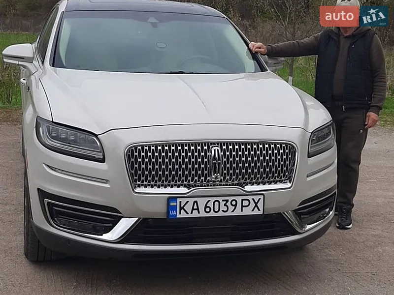 Lincoln Nautilus 2019