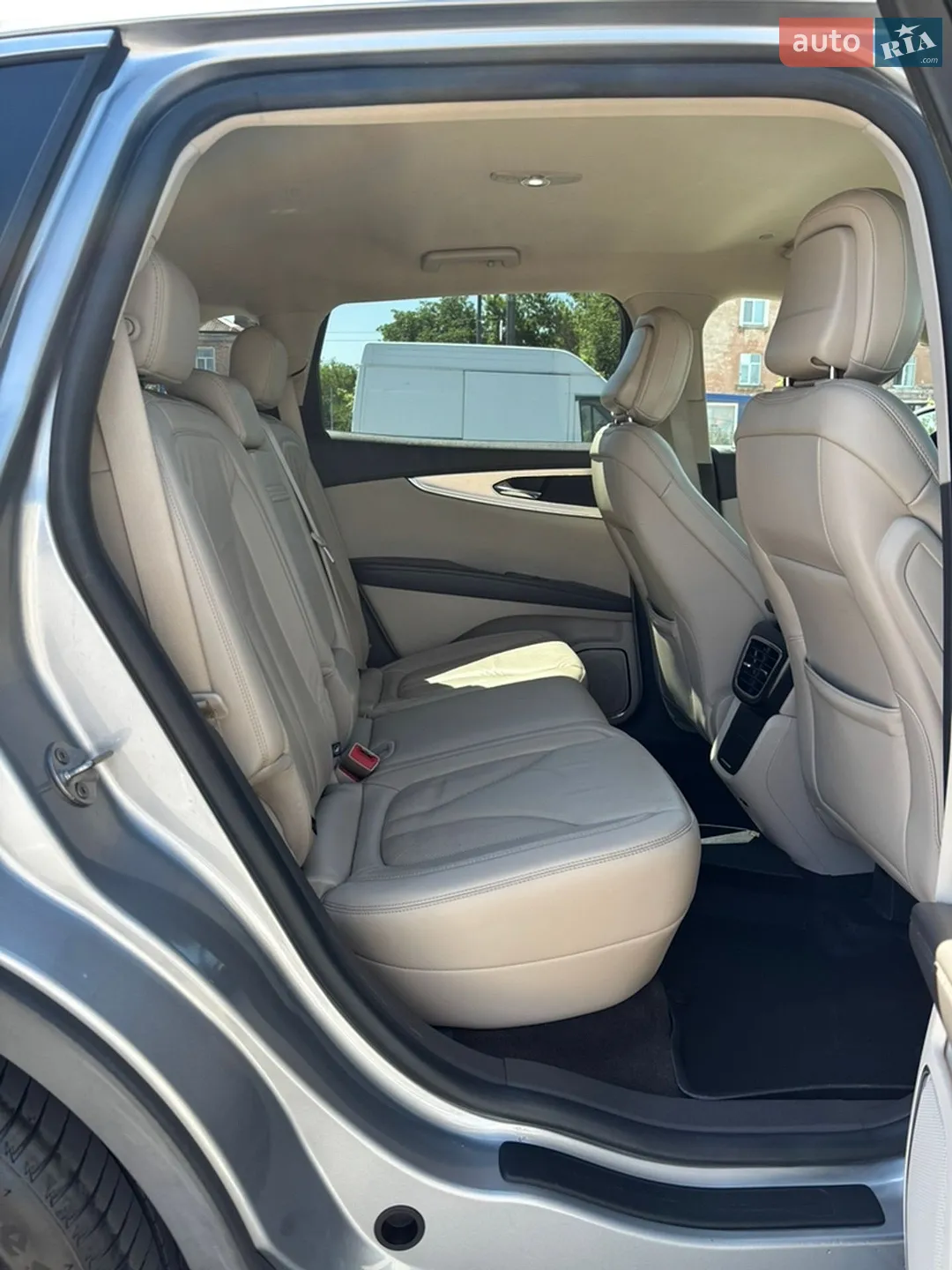 2019 Lincoln Nautilus - мініатюра 24