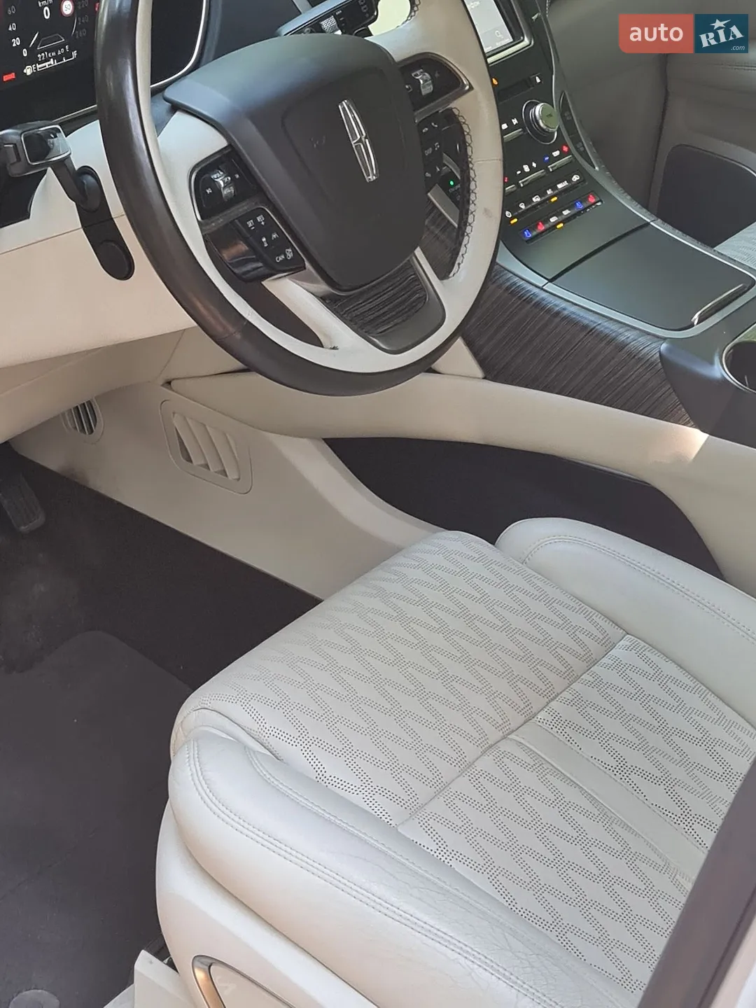 2019 Lincoln Nautilus - мініатюра 2