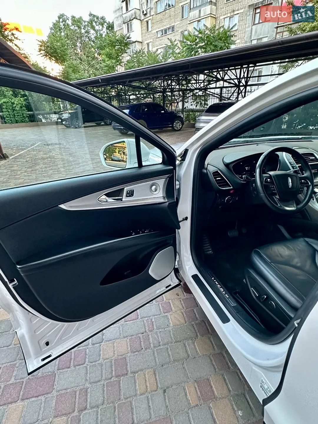 2019 Lincoln Nautilus - мініатюра 16