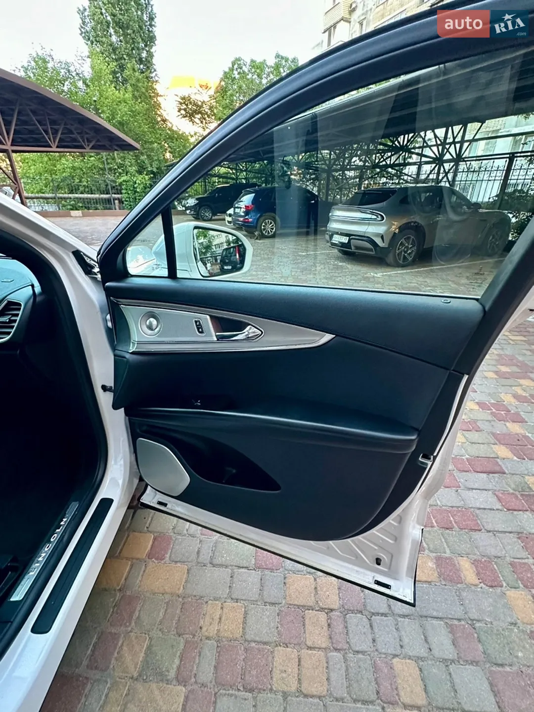 2019 Lincoln Nautilus - мініатюра 24