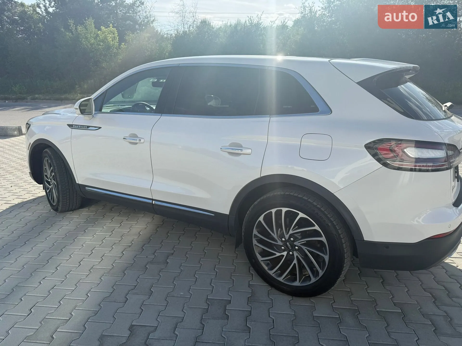 2019 Lincoln Nautilus - мініатюра 4
