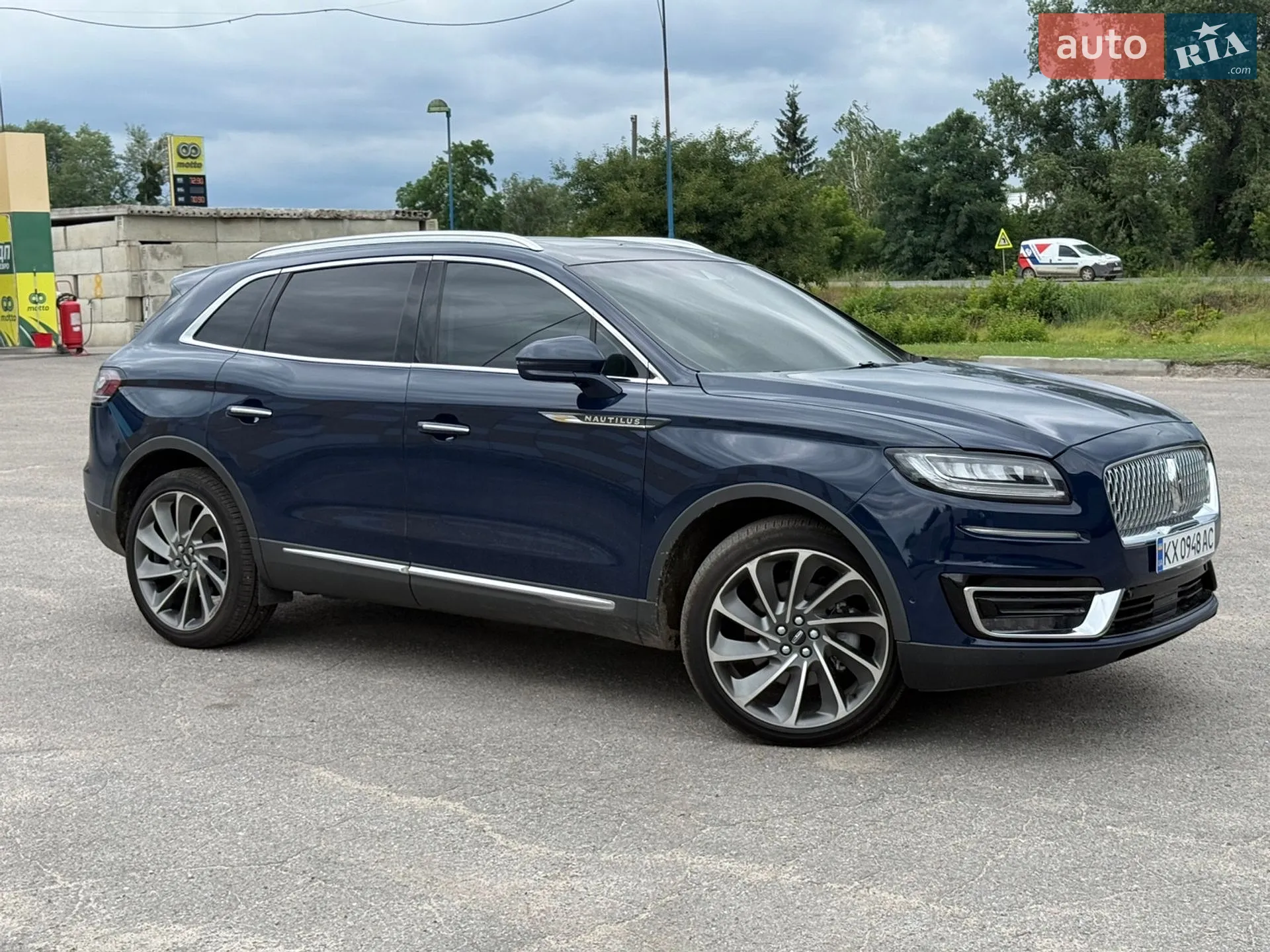 2019 Lincoln Nautilus - мініатюра 2