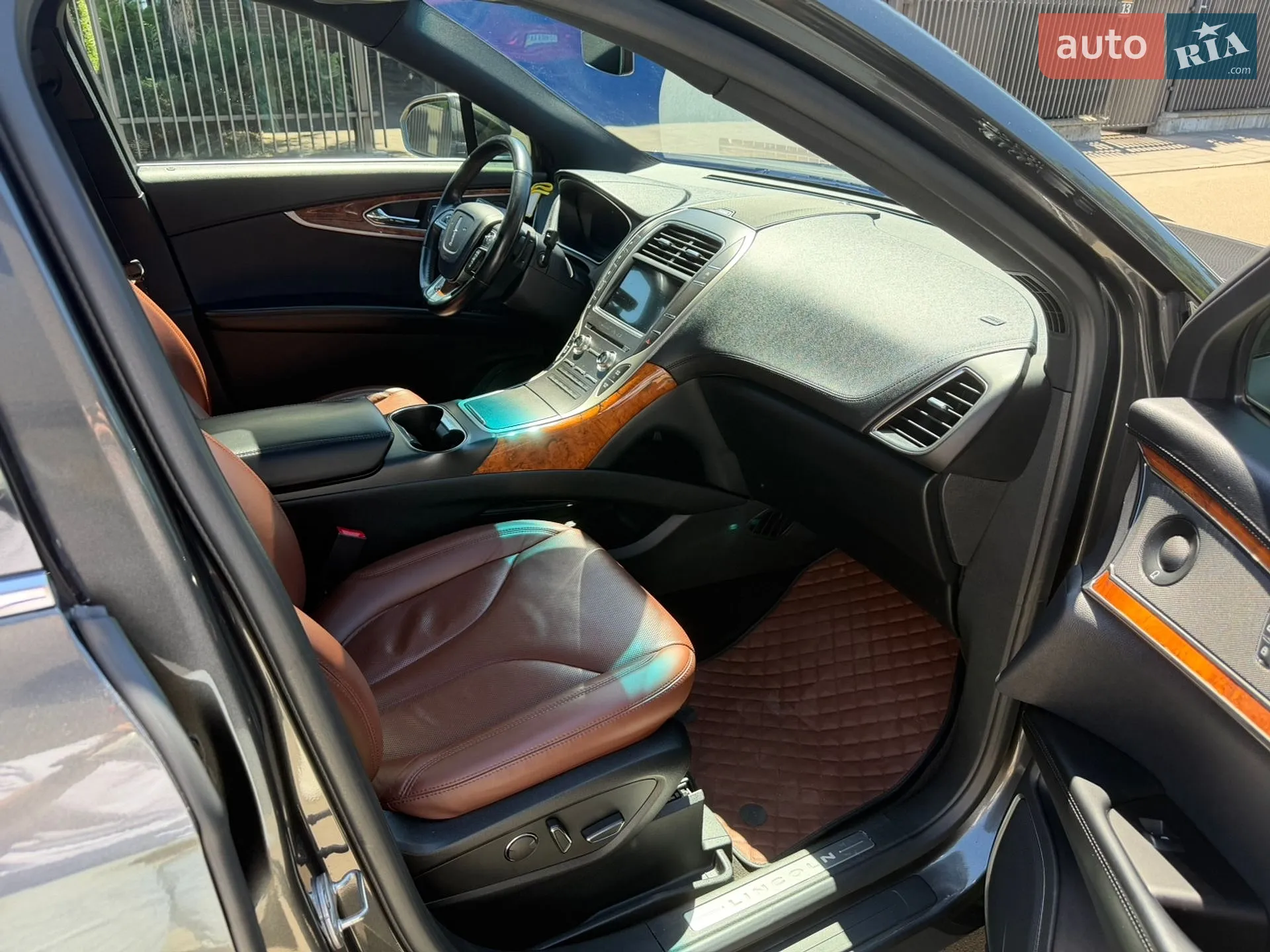 2018 Lincoln Nautilus - мініатюра 15