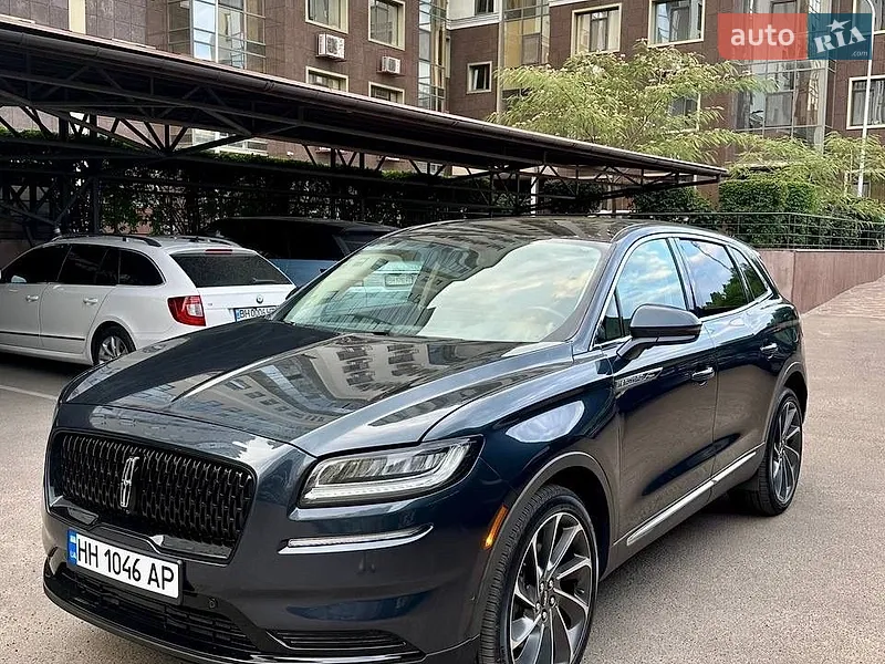 Lincoln Nautilus 2021