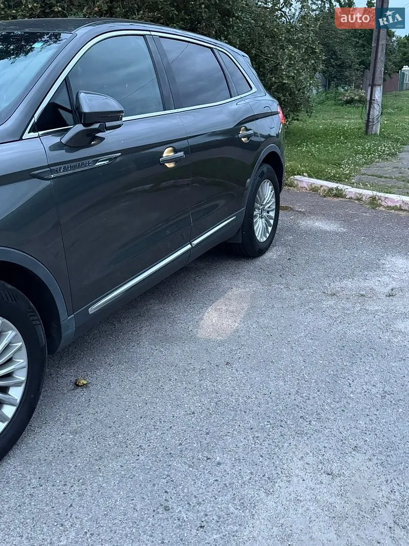 2019 Lincoln Nautilus - мініатюра 21