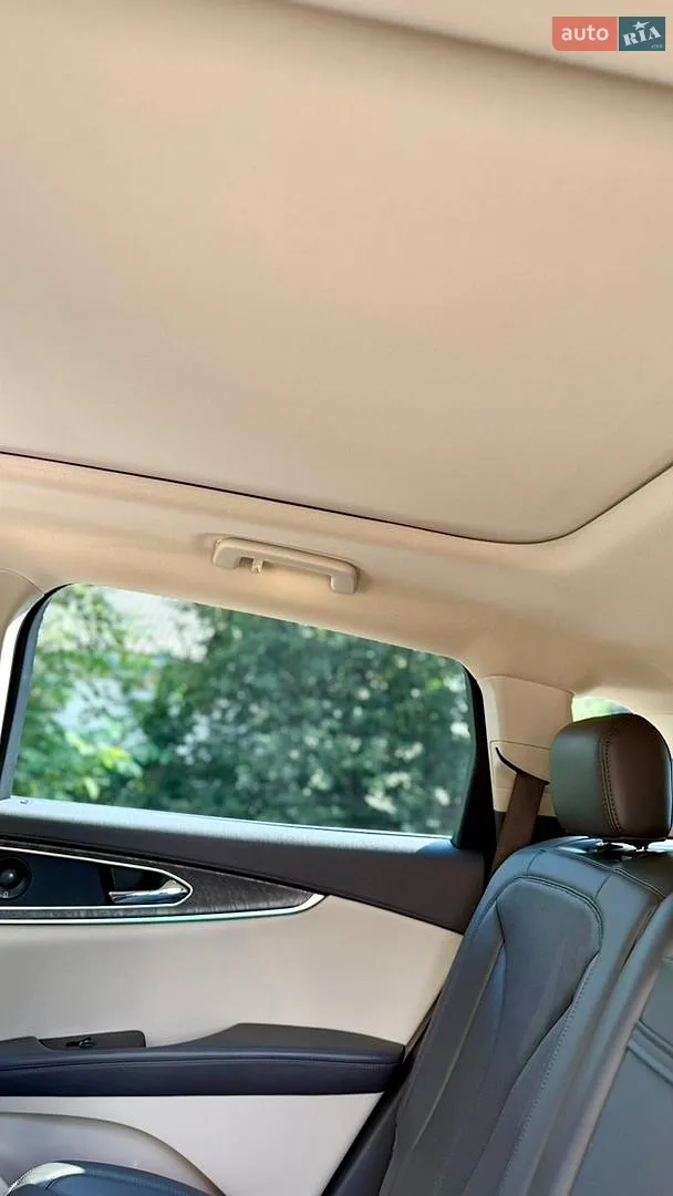 2019 Lincoln Nautilus - мініатюра 25