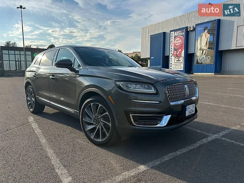 Lincoln Nautilus 2019