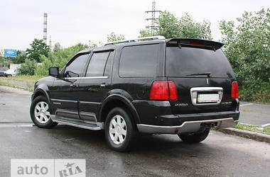 Внедорожник / Кроссовер Lincoln Navigator 2003 в 