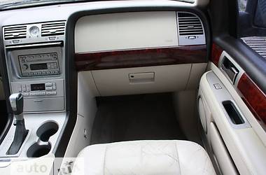 Внедорожник / Кроссовер Lincoln Navigator 2003 в 