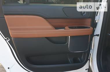 Позашляховик / Кросовер Lincoln Navigator 2019 в 