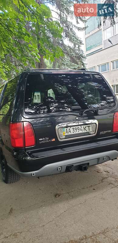 Внедорожник / Кроссовер Lincoln Navigator 2001 в Киеве
