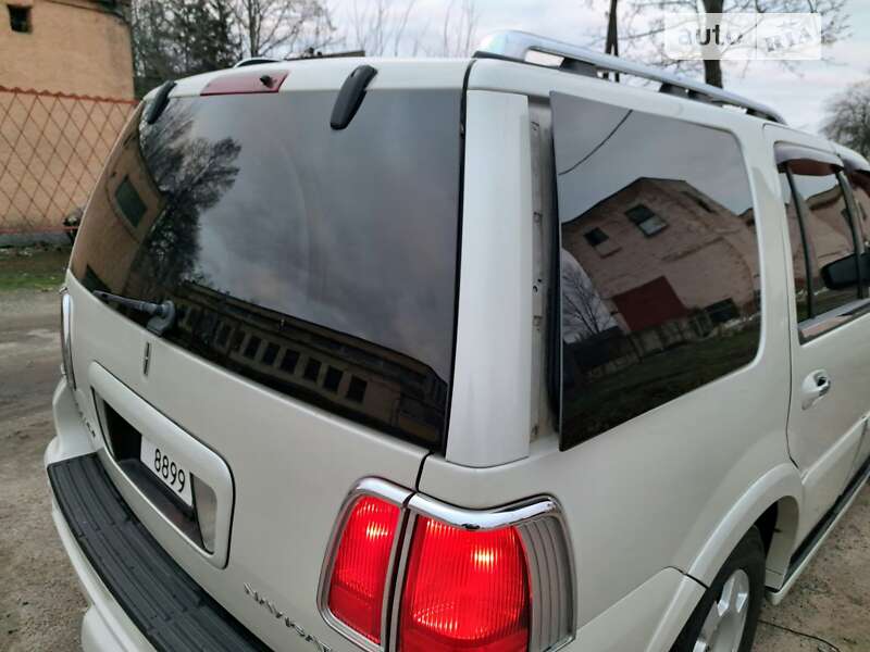Внедорожник / Кроссовер Lincoln Navigator 2005 в Чернигове