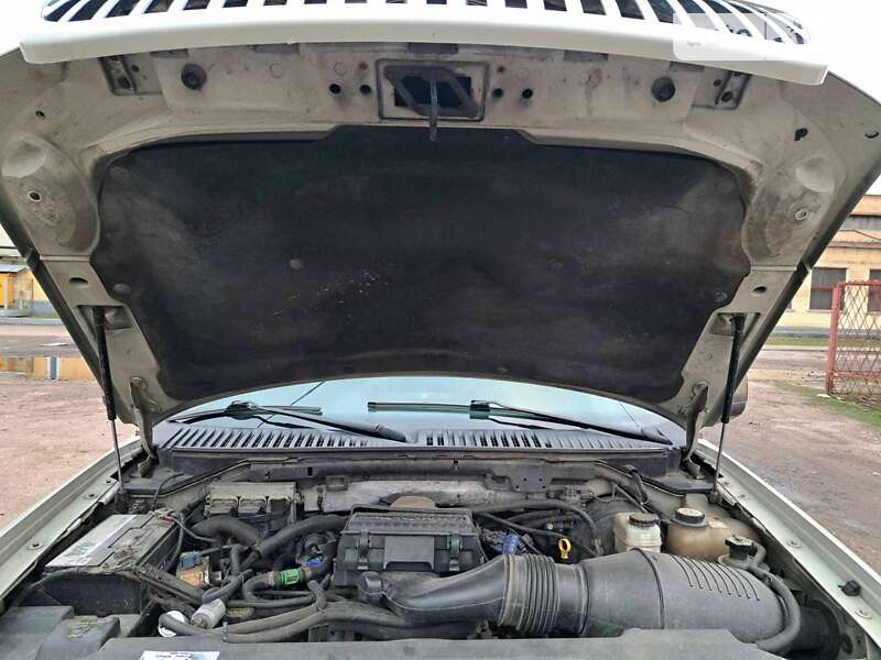 Внедорожник / Кроссовер Lincoln Navigator 2005 в Чернигове