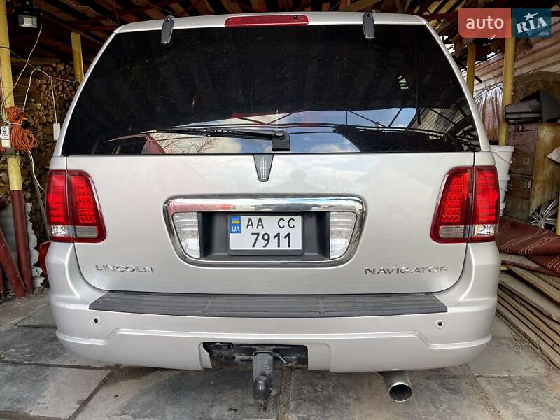 Внедорожник / Кроссовер Lincoln Navigator 2005 в Киеве