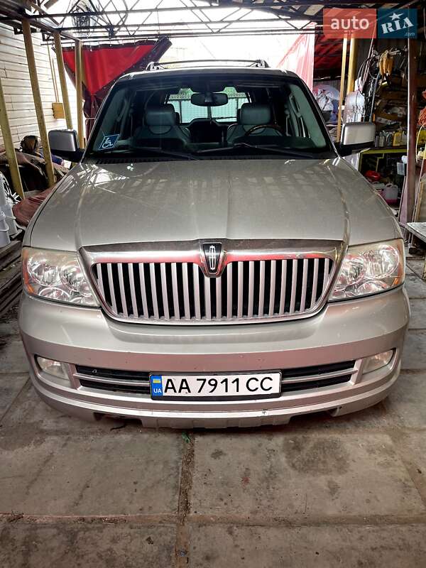 Внедорожник / Кроссовер Lincoln Navigator 2005 в Киеве