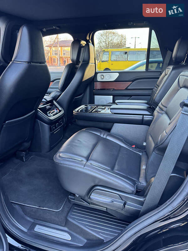 Позашляховик / Кросовер Lincoln Navigator 2018 в Одесі