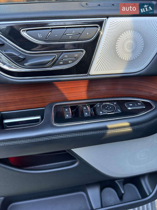 Позашляховик / Кросовер Lincoln Navigator 2018 в Одесі