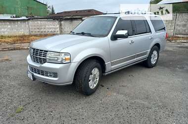 Позашляховик / Кросовер Lincoln Navigator 2010 в Калуші