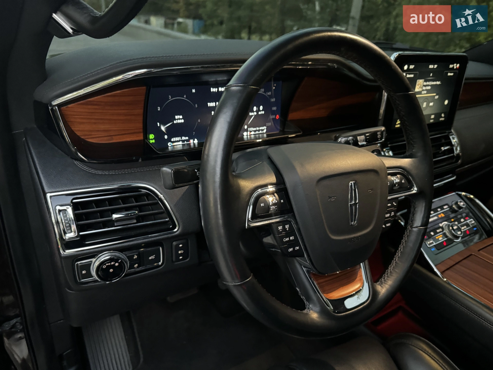 2019 Lincoln Navigator - мініатюра 19