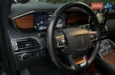 Внедорожник / Кроссовер Lincoln Navigator 2019 в 