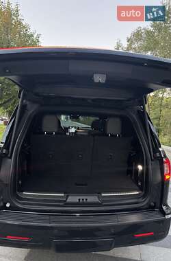 Внедорожник / Кроссовер Lincoln Navigator 2019 в 