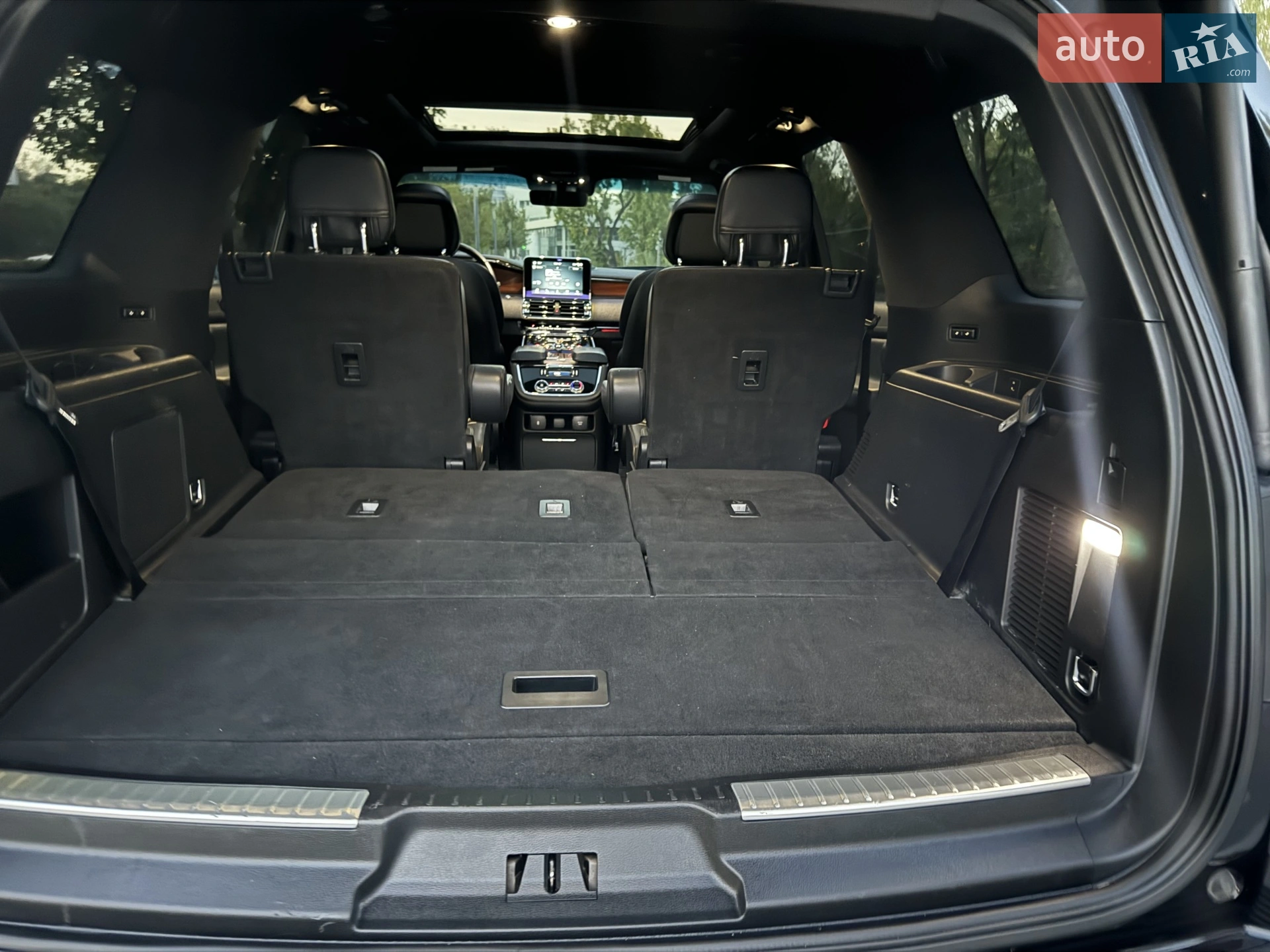 2019 Lincoln Navigator - мініатюра 42