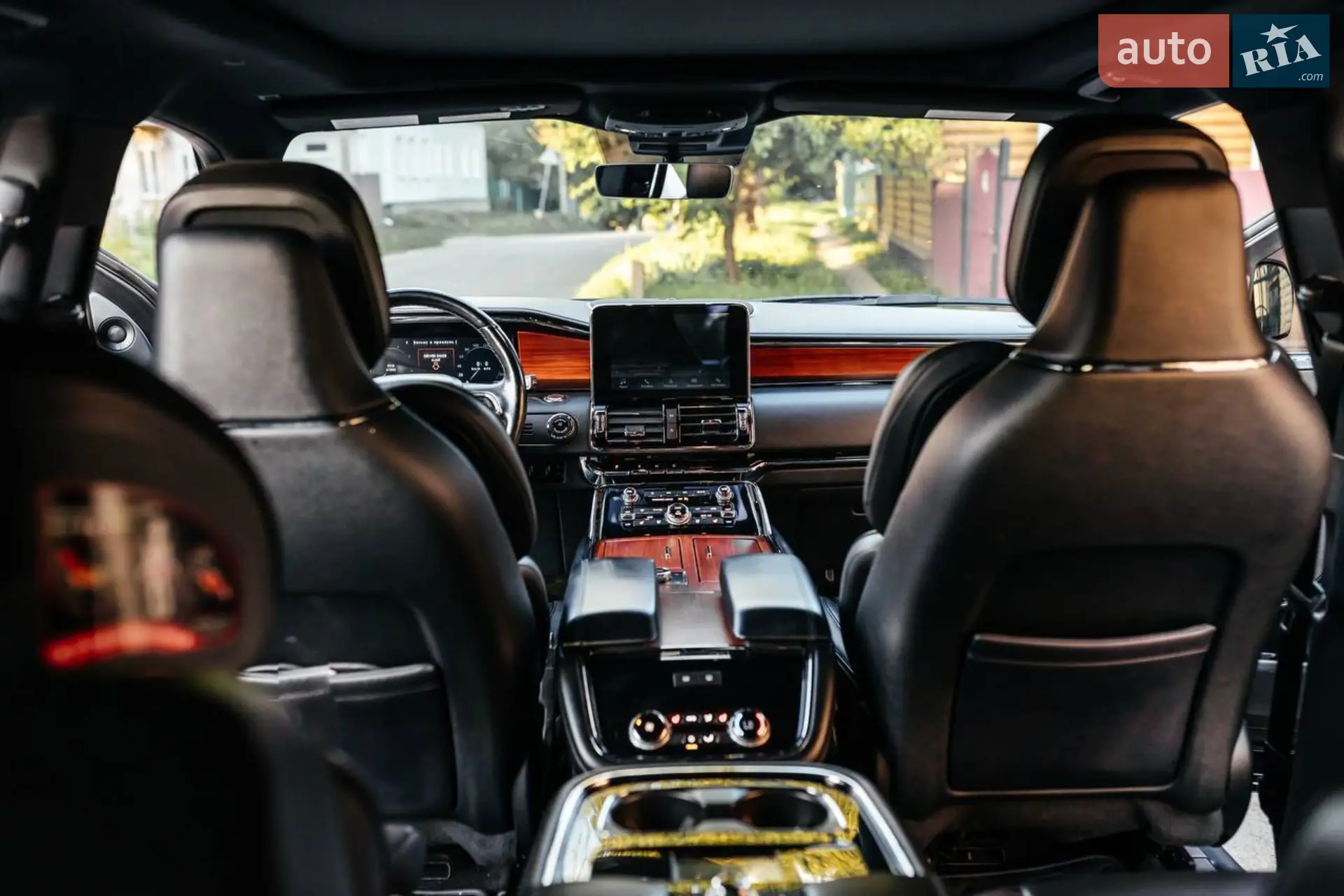 2018 Lincoln Navigator - мініатюра 18