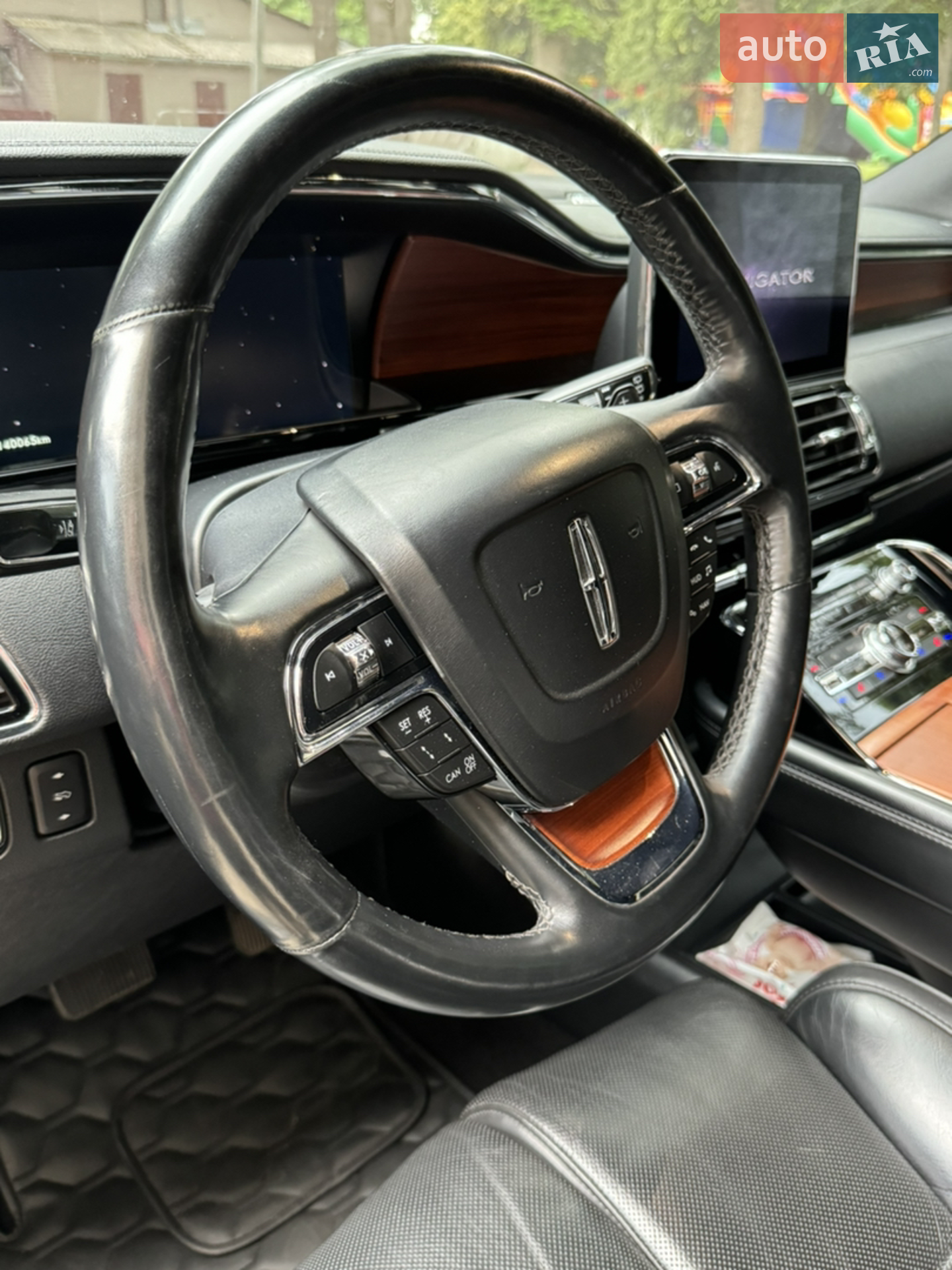 2018 Lincoln Navigator - мініатюра 4