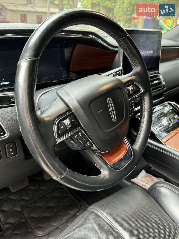 Внедорожник / Кроссовер Lincoln Navigator 2018 в Киеве фото 4 Внедорожник / Кроссовер Lincoln Navigator 2018 в Киеве