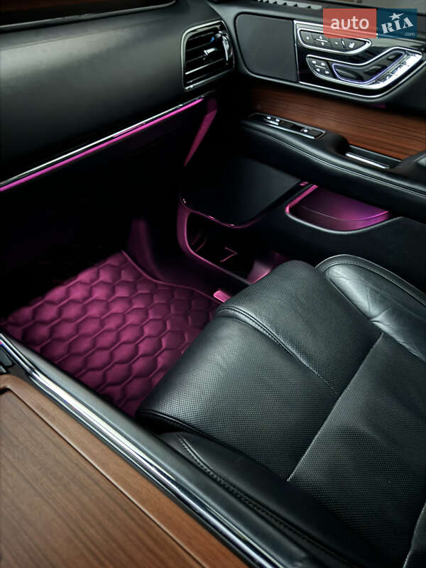 Внедорожник / Кроссовер Lincoln Navigator 2018 в Киеве фото 35 Внедорожник / Кроссовер Lincoln Navigator 2018 в Киеве