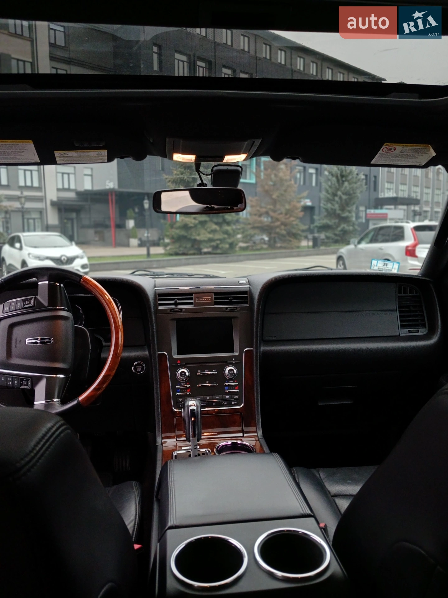 2015 Lincoln Navigator - мініатюра 12