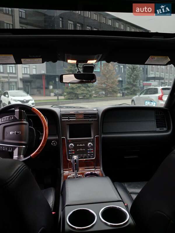 Внедорожник / Кроссовер Lincoln Navigator 2015 в Киеве
