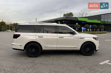 Внедорожник / Кроссовер Lincoln Navigator 2018 в 