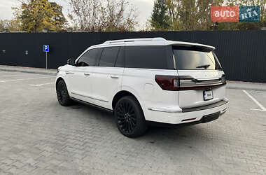 Внедорожник / Кроссовер Lincoln Navigator 2018 в 