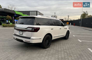 Внедорожник / Кроссовер Lincoln Navigator 2018 в 